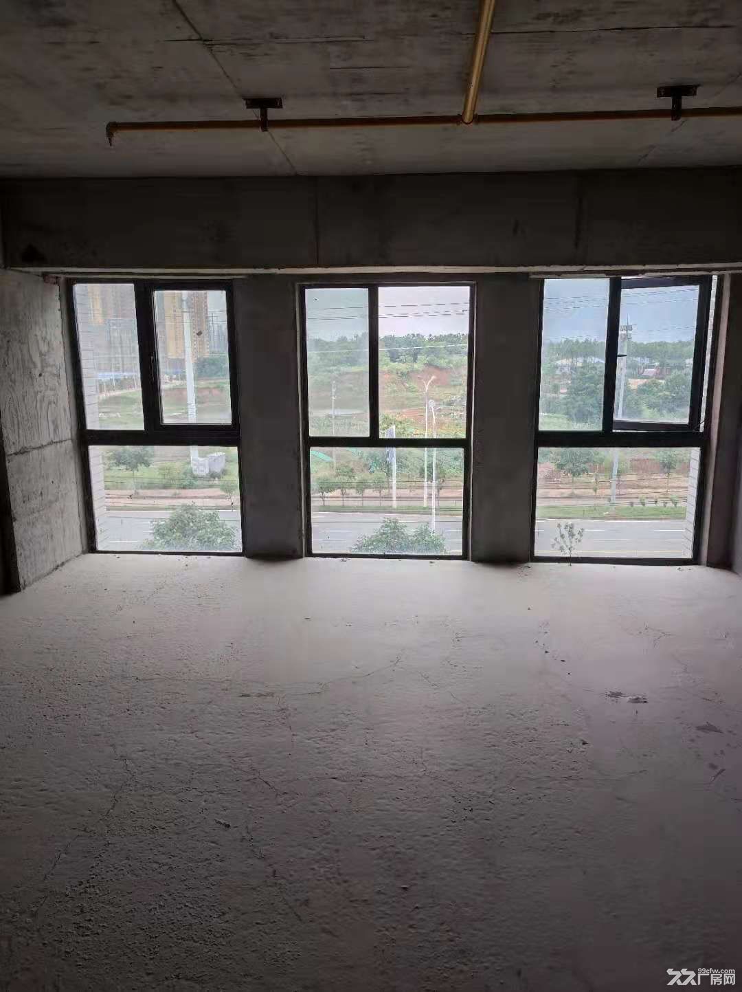 地铁11号线旁配套成熟园区100&minus;20000平办公楼厂房出租-图4