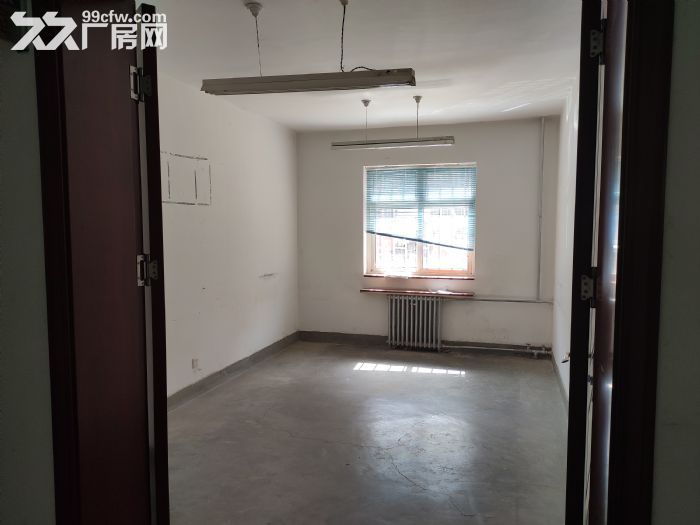 出租西固区化工街西柳沟2号机械化大院内厂房、办公楼-图4