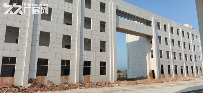 出租新建罗亭工业园以北的厂房1.6万平面钢结构厂房！-图4