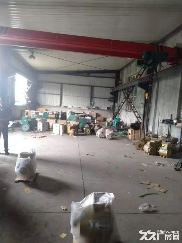 于洪洪汇路附近有厂房500平出租，有吊车-图3