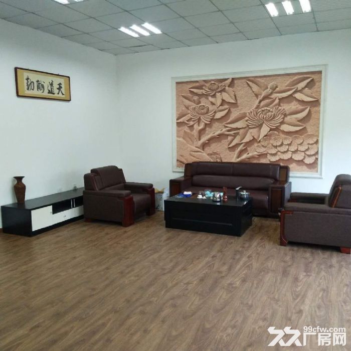 沈北辉山大街附近2300平厂房出租，举架9.2米，吊车4台，电260，精装办公-图3