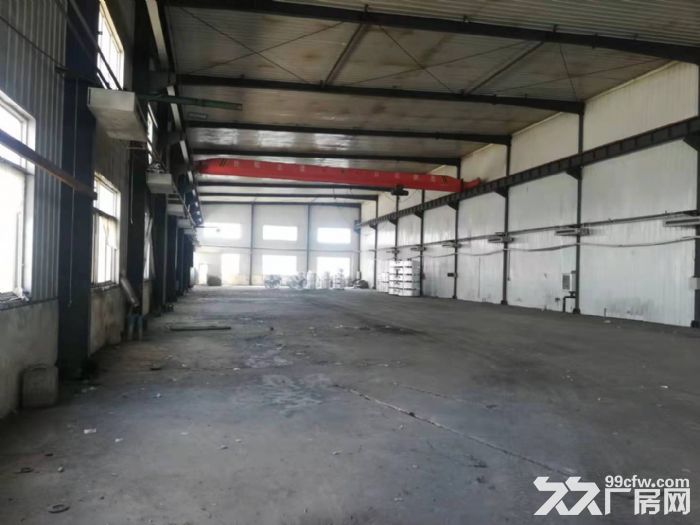 铁西开发区厂房1400平，吊车5吨，厂房内部办公，动力电80千瓦，交通方便。-图1