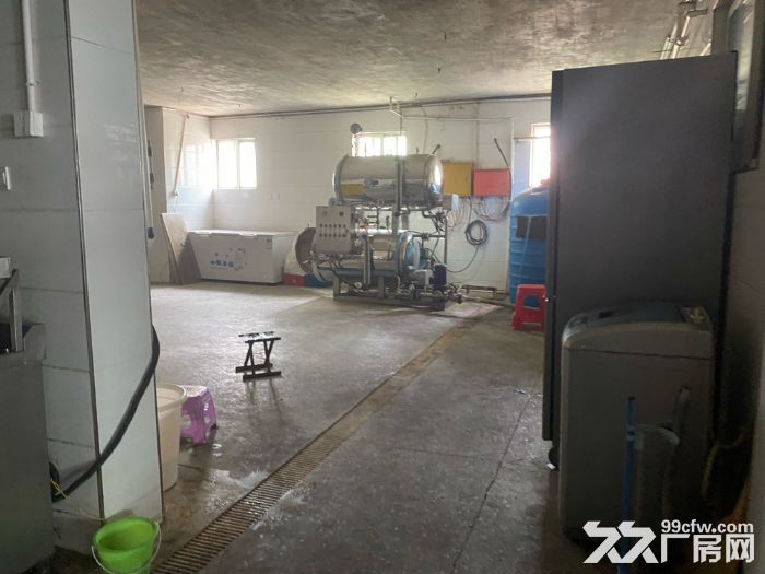 于洪区红旗台高速路口附近厂房1200平，动力电80千瓦，高度4米，有办公租金10-图6
