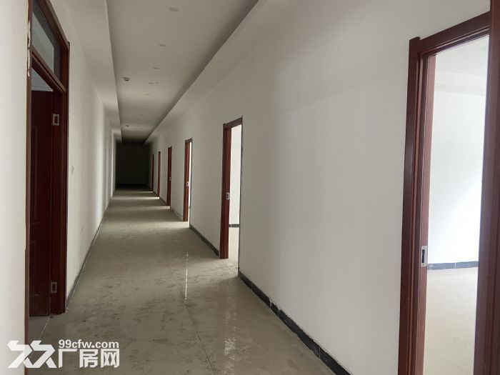 政府园区 大平层 可做仓库厂房可办公 停车方便-图8