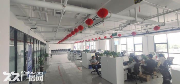 甲方直租简装带隔断办公厂房1200平可轻型加工和办公电子-图4