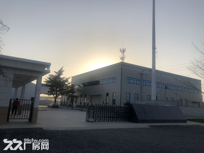 兴平独门独院厂房出租，面积3300，分上下两层，配有办公，宿舍、餐厅和洗澡间-图1